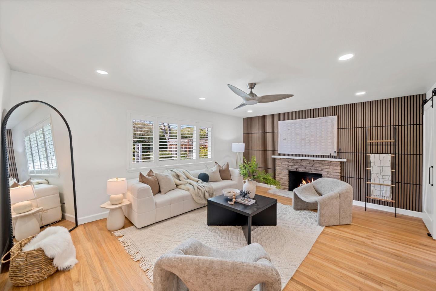 Detail Gallery Image 8 of 45 For 12 Country Ln, Redwood City,  CA 94061 - 3 Beds | 2 Baths