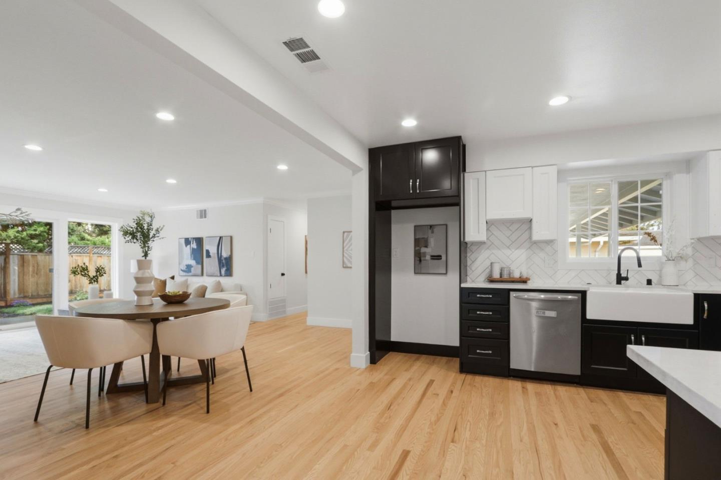 Detail Gallery Image 13 of 63 For 1523 Lochinvar Ave, Sunnyvale,  CA 94087 - 3 Beds | 2 Baths