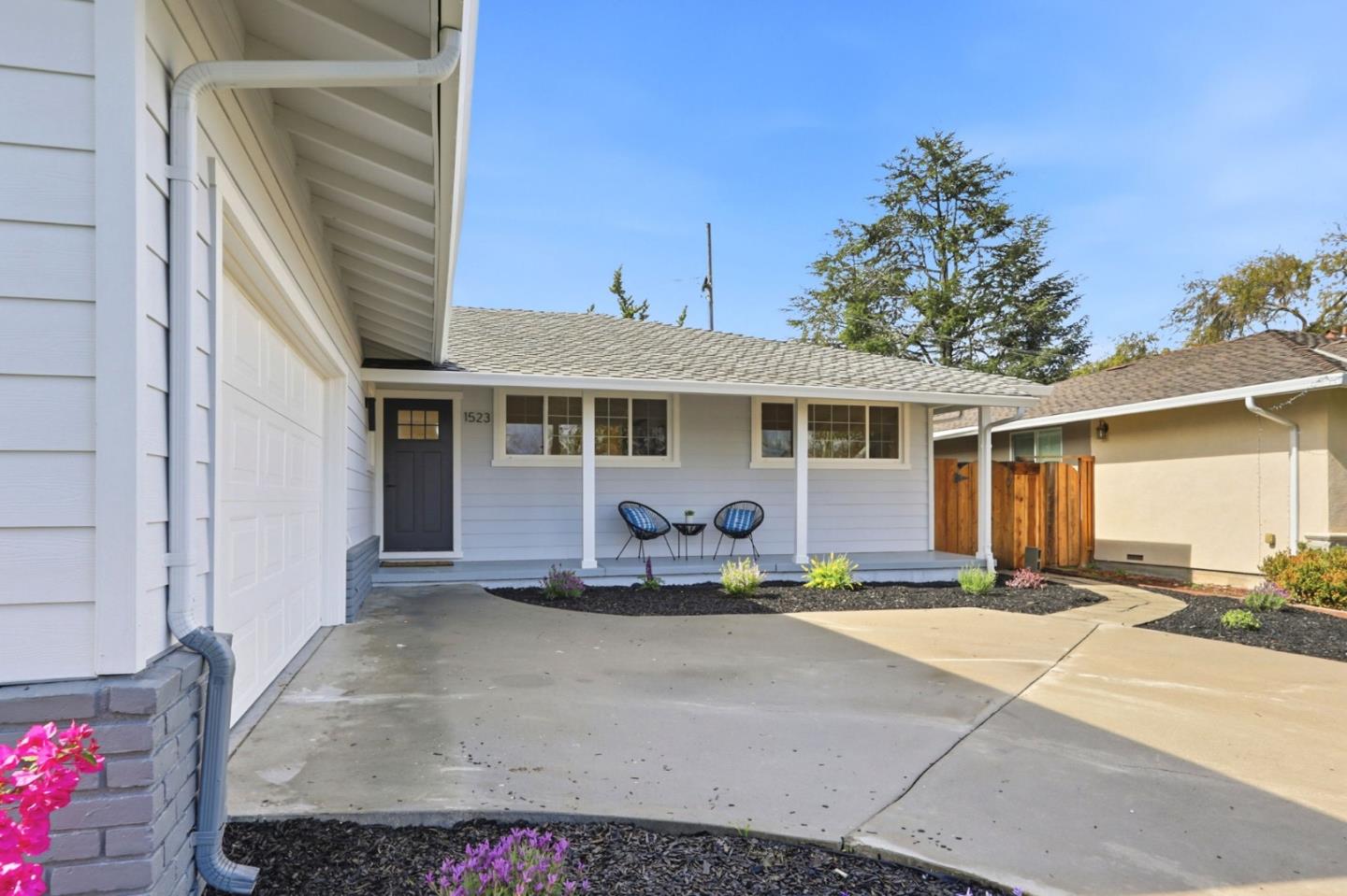 Detail Gallery Image 4 of 63 For 1523 Lochinvar Ave, Sunnyvale,  CA 94087 - 3 Beds | 2 Baths