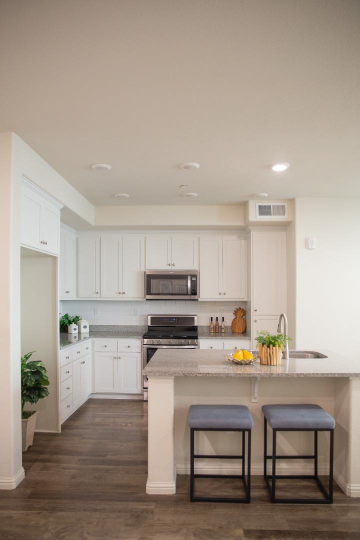 Detail Gallery Image 13 of 35 For 1965 Mahuron Cir, San Jose,  CA 95133 - 3 Beds | 2 Baths