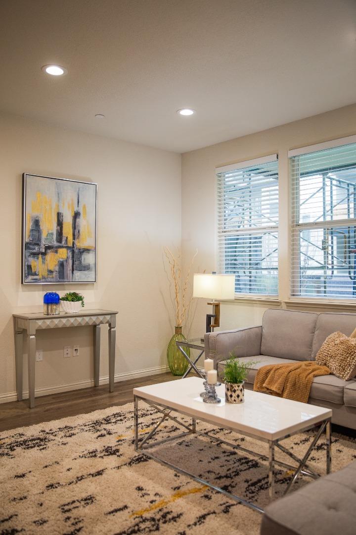 Detail Gallery Image 6 of 35 For 1965 Mahuron Cir, San Jose,  CA 95133 - 3 Beds | 2 Baths