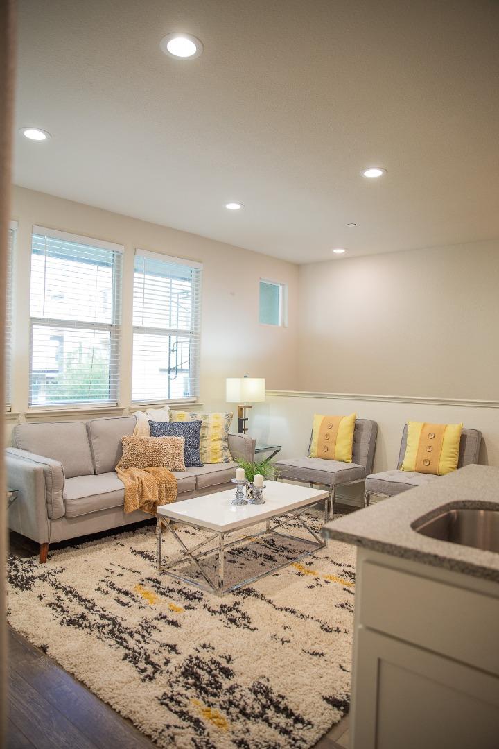 Detail Gallery Image 7 of 35 For 1965 Mahuron Cir, San Jose,  CA 95133 - 3 Beds | 2 Baths