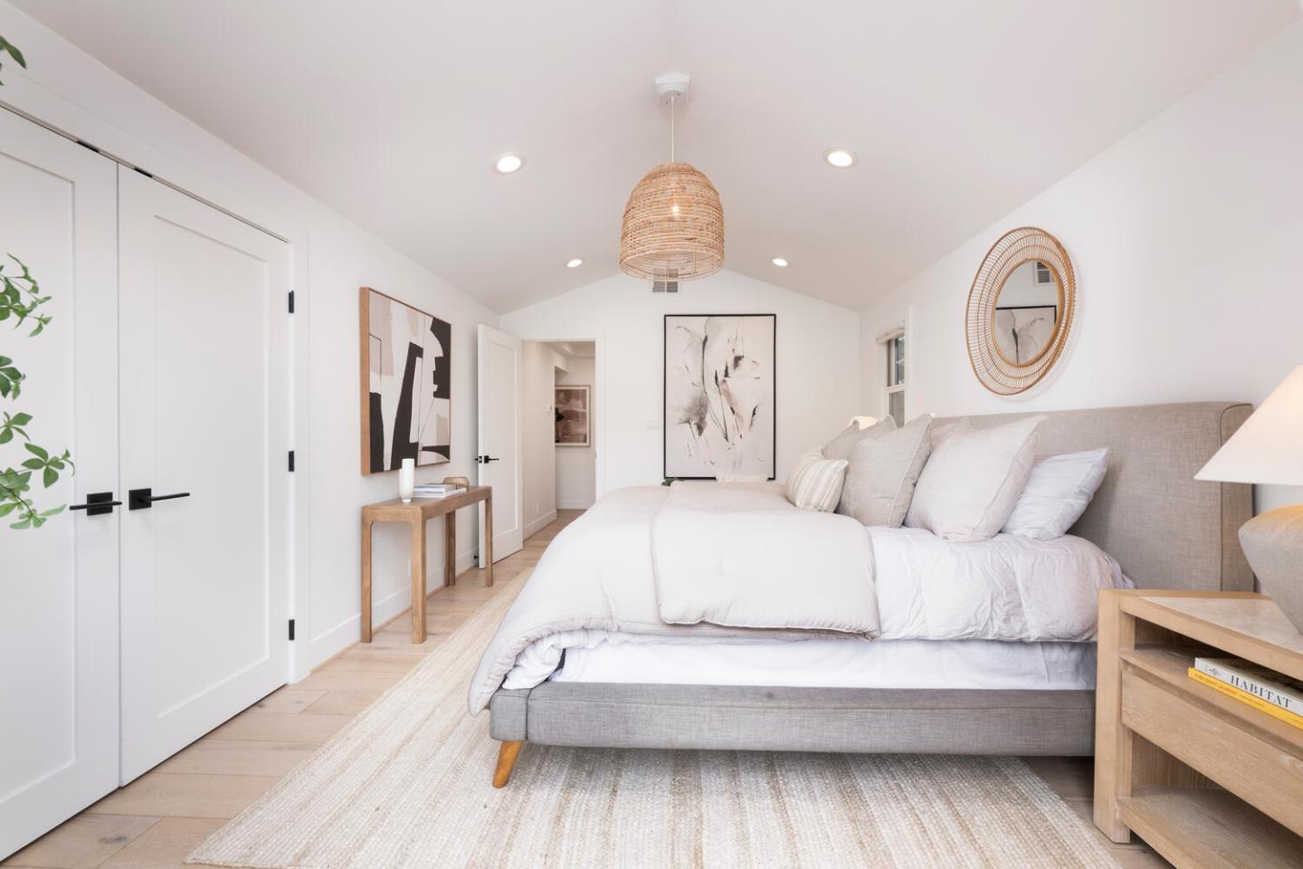 Detail Gallery Image 13 of 30 For 175 Springdale Way, –,  CA 94062 - 2 Beds | 1/1 Baths