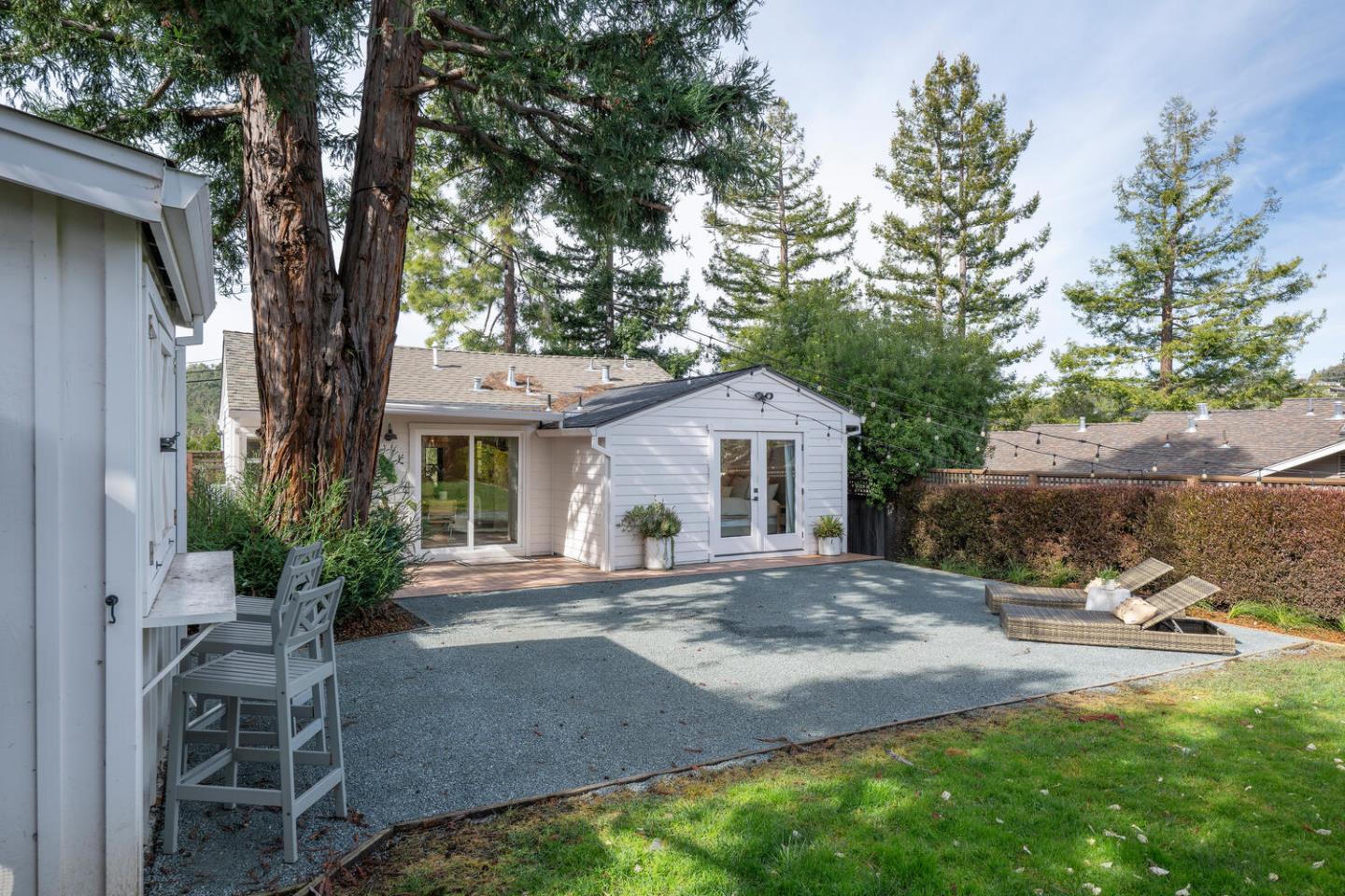 Detail Gallery Image 26 of 30 For 175 Springdale Way, –,  CA 94062 - 2 Beds | 1/1 Baths