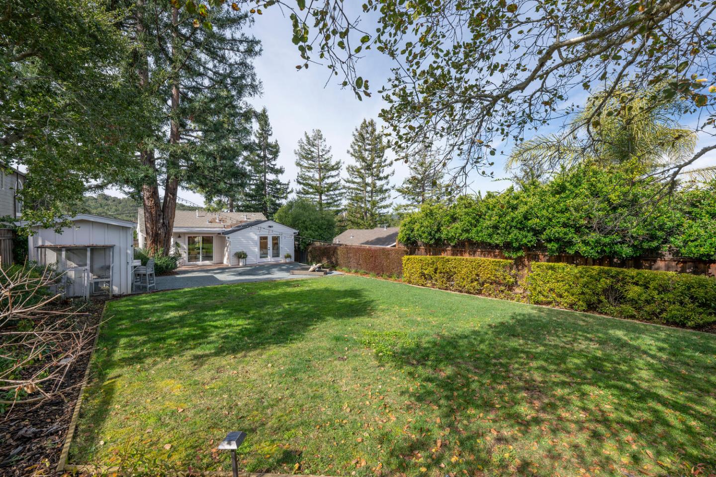 Detail Gallery Image 27 of 30 For 175 Springdale Way, –,  CA 94062 - 2 Beds | 1/1 Baths