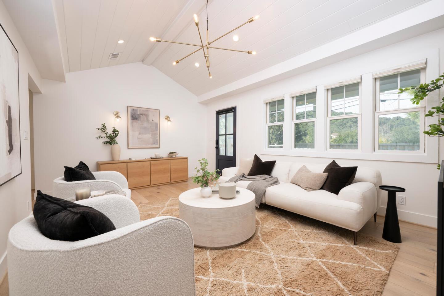 Detail Gallery Image 9 of 30 For 175 Springdale Way, –,  CA 94062 - 2 Beds | 1/1 Baths