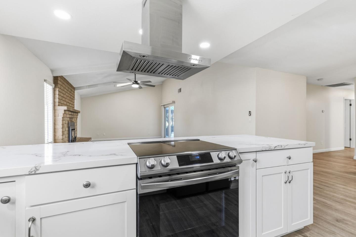 Detail Gallery Image 14 of 22 For 2409 Lavon Ln, Ceres,  CA 95307 - 3 Beds | 2 Baths