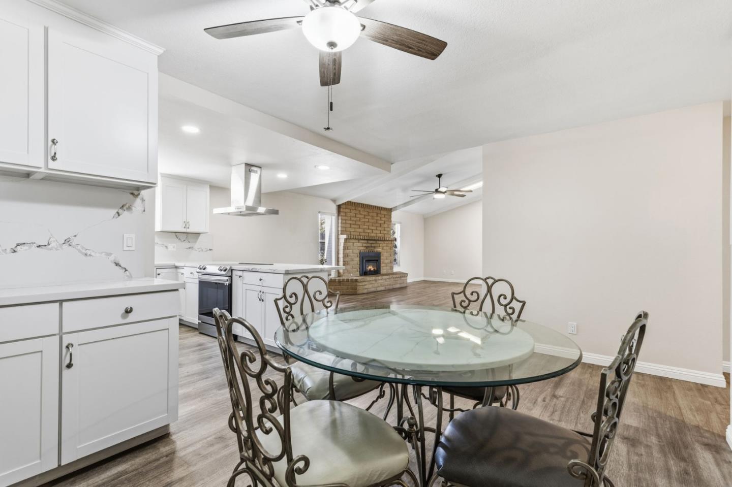 Detail Gallery Image 18 of 22 For 2409 Lavon Ln, Ceres,  CA 95307 - 3 Beds | 2 Baths