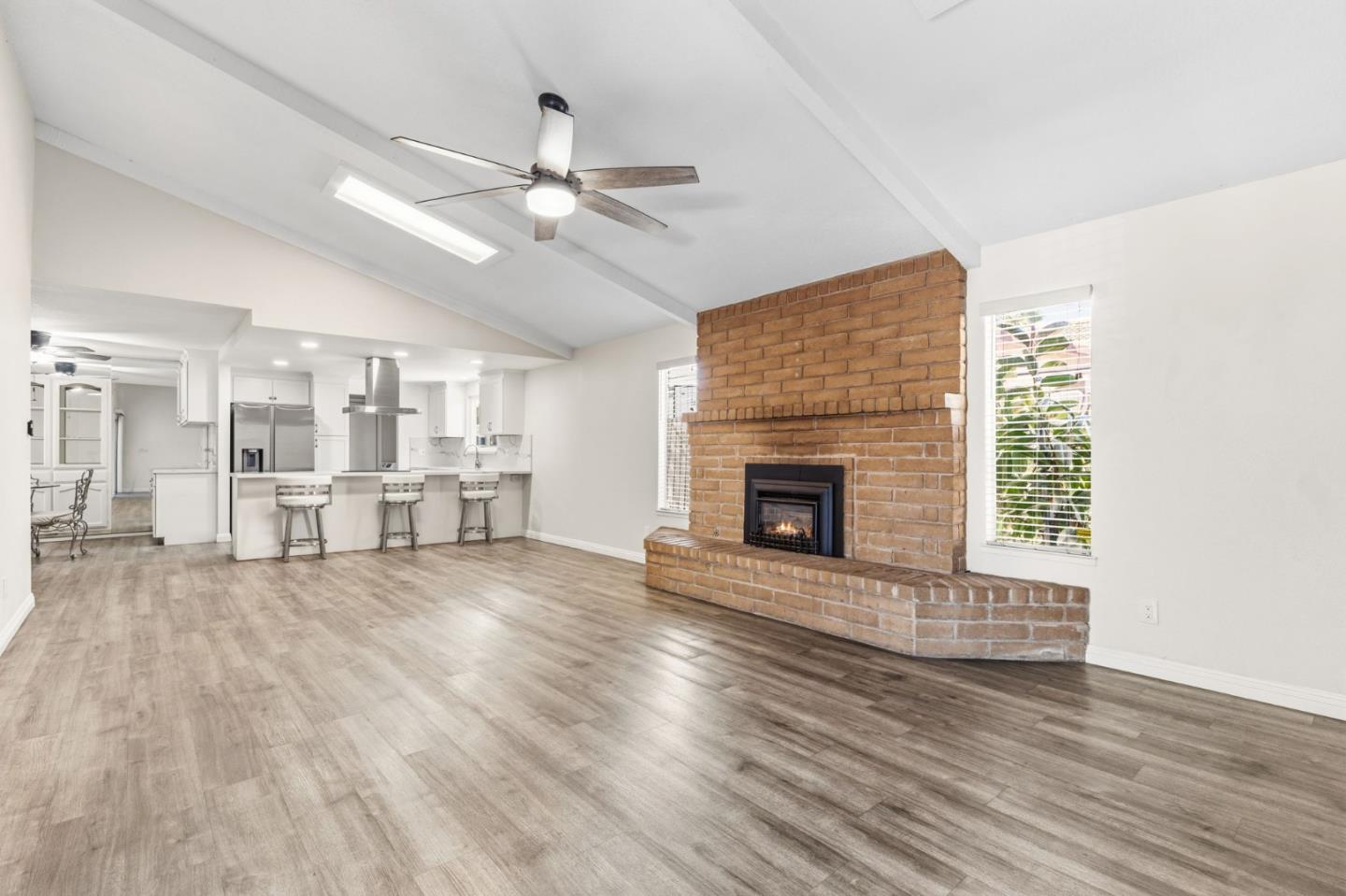 Detail Gallery Image 9 of 22 For 2409 Lavon Ln, Ceres,  CA 95307 - 3 Beds | 2 Baths