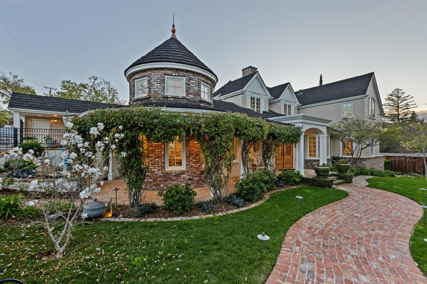 Detail Gallery Image 11 of 161 For 17930 Vineland Ave, Monte Sereno,  CA 95030 - 5 Beds | 5/2 Baths