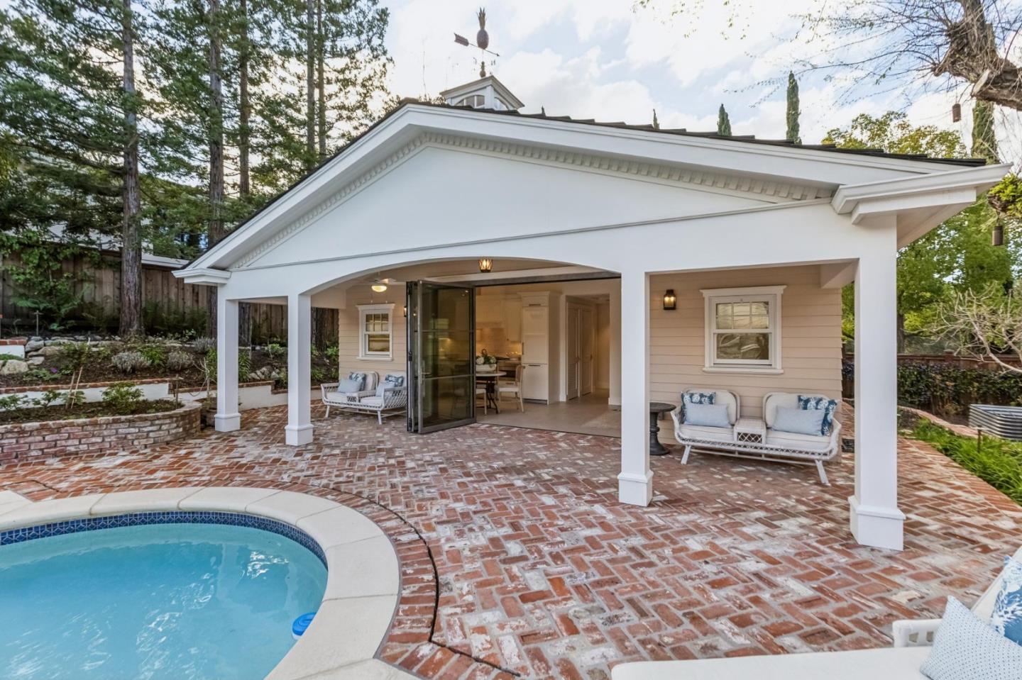 Detail Gallery Image 124 of 161 For 17930 Vineland Ave, Monte Sereno,  CA 95030 - 5 Beds | 5/2 Baths