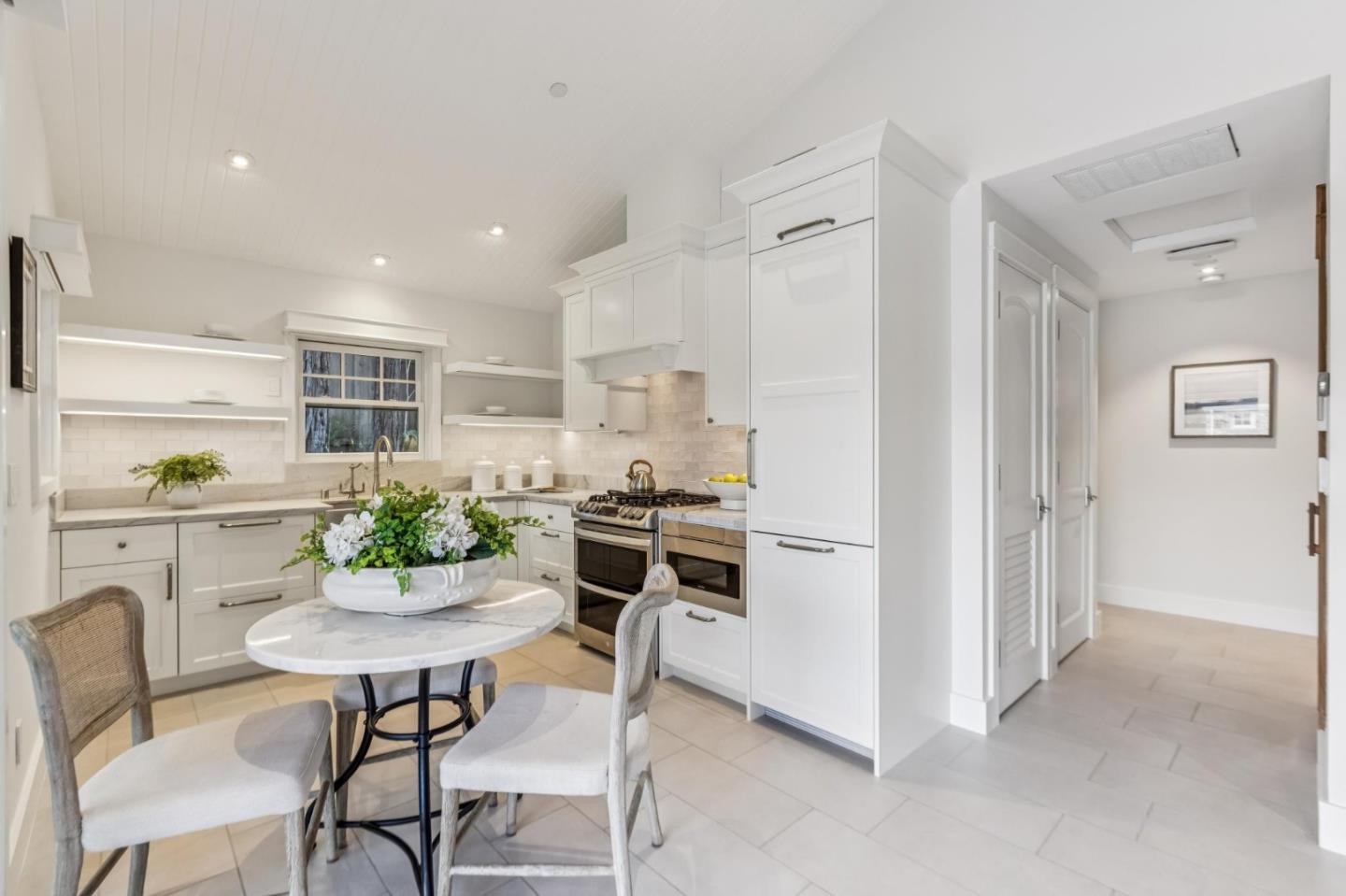 Detail Gallery Image 126 of 161 For 17930 Vineland Ave, Monte Sereno,  CA 95030 - 5 Beds | 5/2 Baths