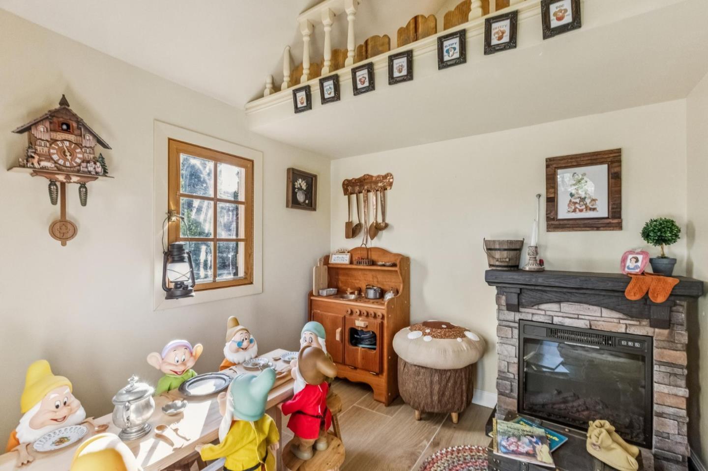 Detail Gallery Image 141 of 161 For 17930 Vineland Ave, Monte Sereno,  CA 95030 - 5 Beds | 5/2 Baths