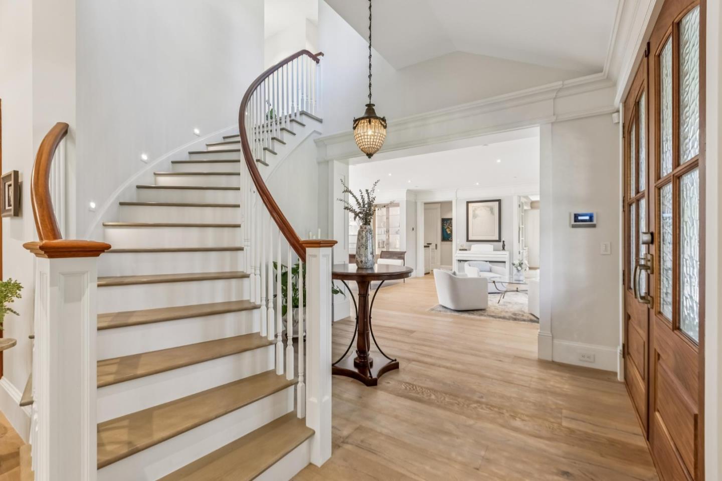 Detail Gallery Image 15 of 161 For 17930 Vineland Ave, Monte Sereno,  CA 95030 - 5 Beds | 5/2 Baths