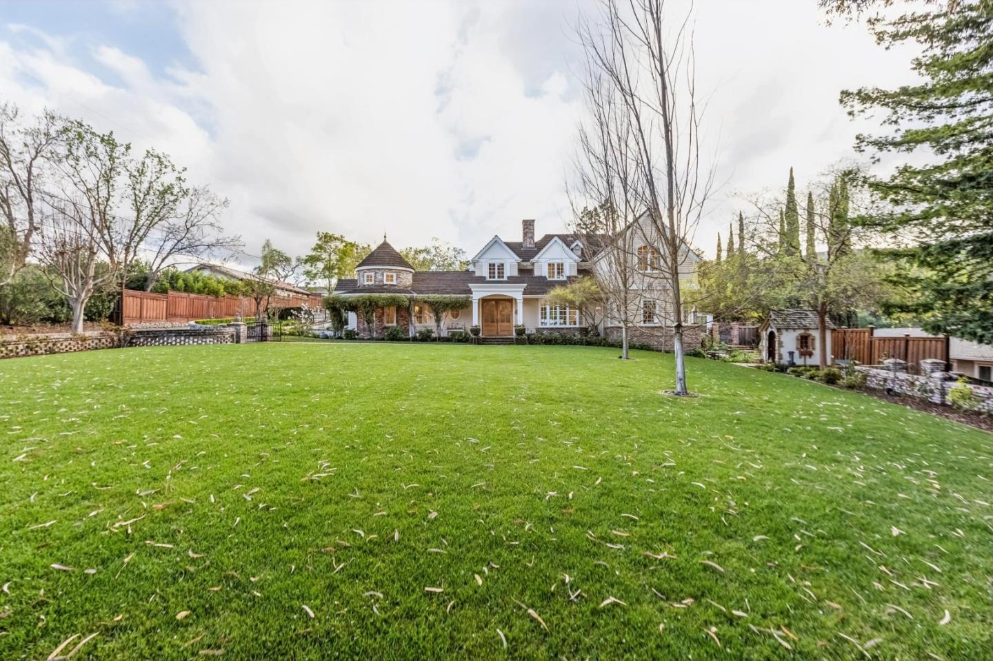 Detail Gallery Image 4 of 161 For 17930 Vineland Ave, Monte Sereno,  CA 95030 - 5 Beds | 5/2 Baths