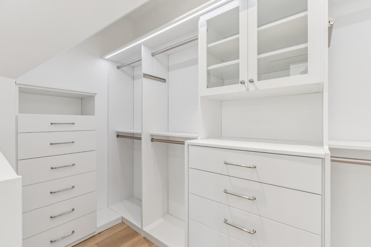 Detail Gallery Image 64 of 161 For 17930 Vineland Ave, Monte Sereno,  CA 95030 - 5 Beds | 5/2 Baths