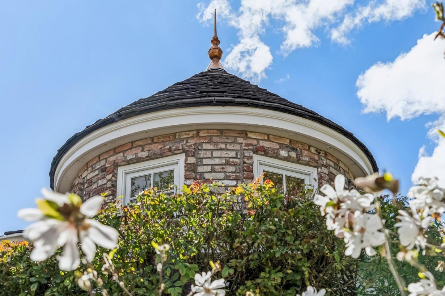 Detail Gallery Image 9 of 161 For 17930 Vineland Ave, Monte Sereno,  CA 95030 - 5 Beds | 5/2 Baths