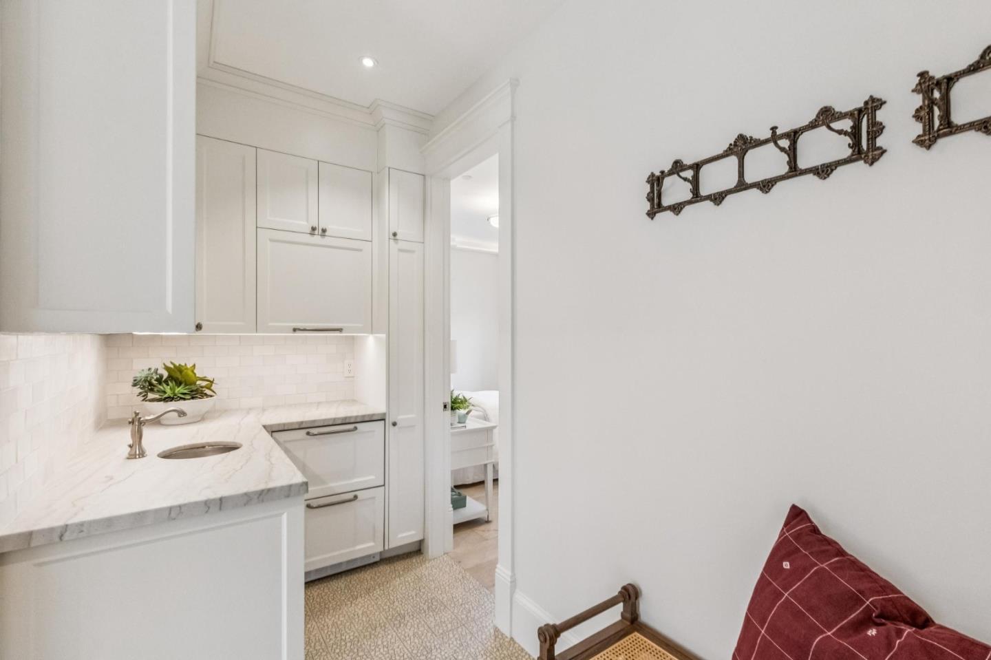 Detail Gallery Image 90 of 161 For 17930 Vineland Ave, Monte Sereno,  CA 95030 - 5 Beds | 5/2 Baths