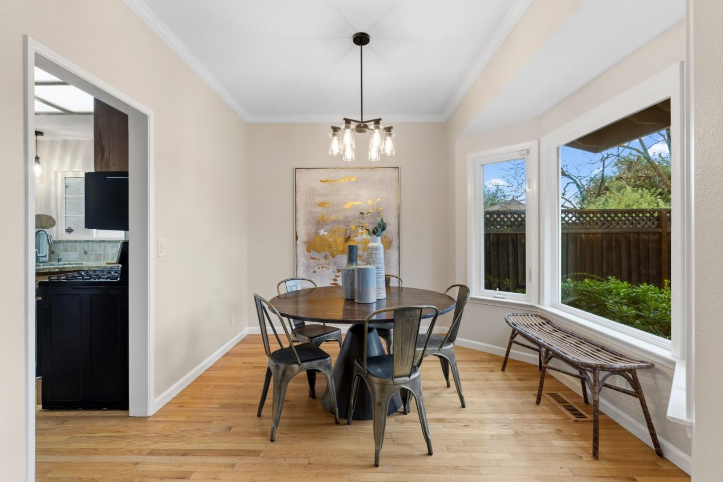 Detail Gallery Image 10 of 31 For 1292 Foxwood Way, San Jose,  CA 95118 - 3 Beds | 2/1 Baths