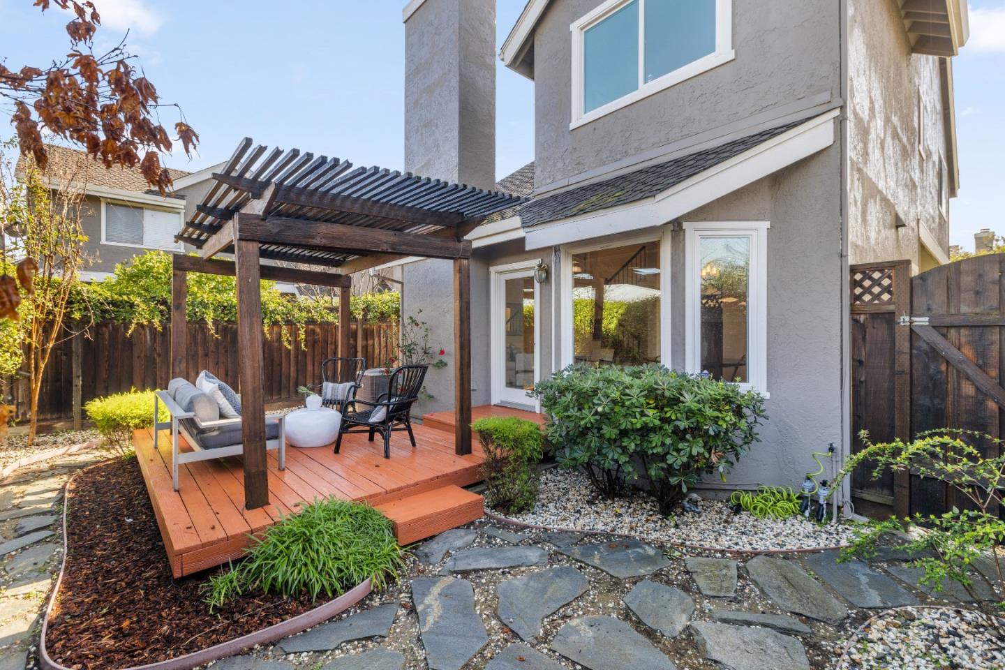 Detail Gallery Image 33 of 37 For 1292 Foxwood Way, San Jose,  CA 95118 - 3 Beds | 2/1 Baths