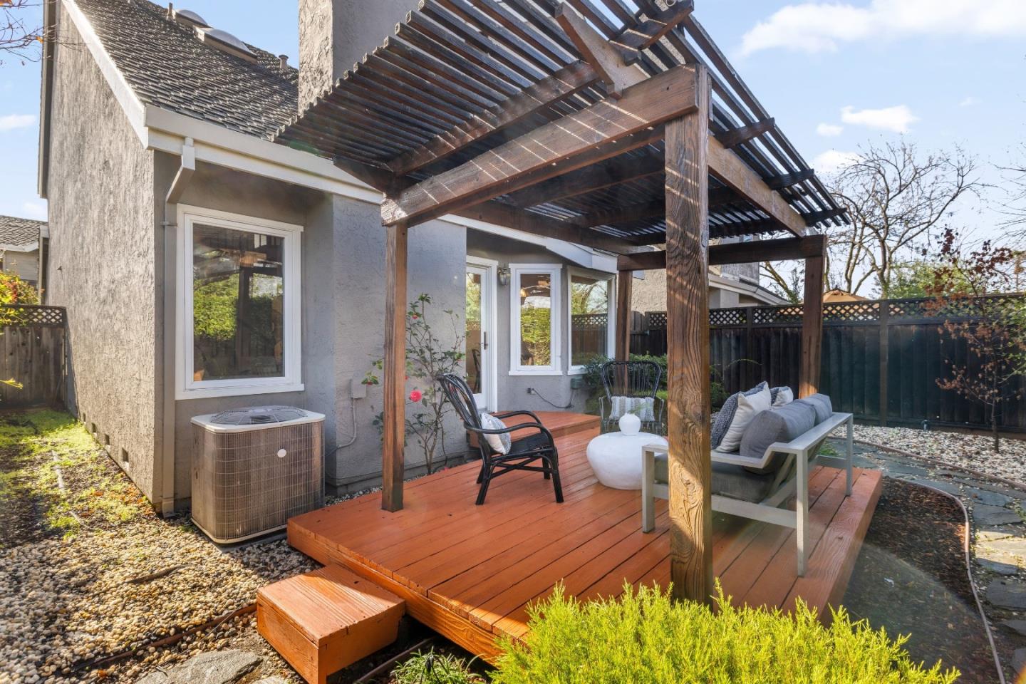 Detail Gallery Image 34 of 37 For 1292 Foxwood Way, San Jose,  CA 95118 - 3 Beds | 2/1 Baths