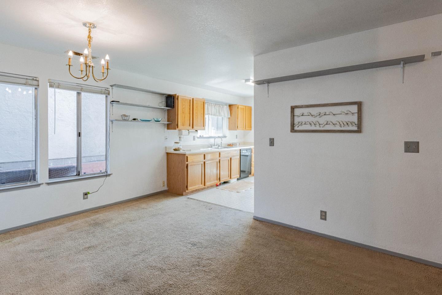 Detail Gallery Image 10 of 29 For 11 Fresa Pl, Salinas,  CA 93905 - 3 Beds | 2 Baths