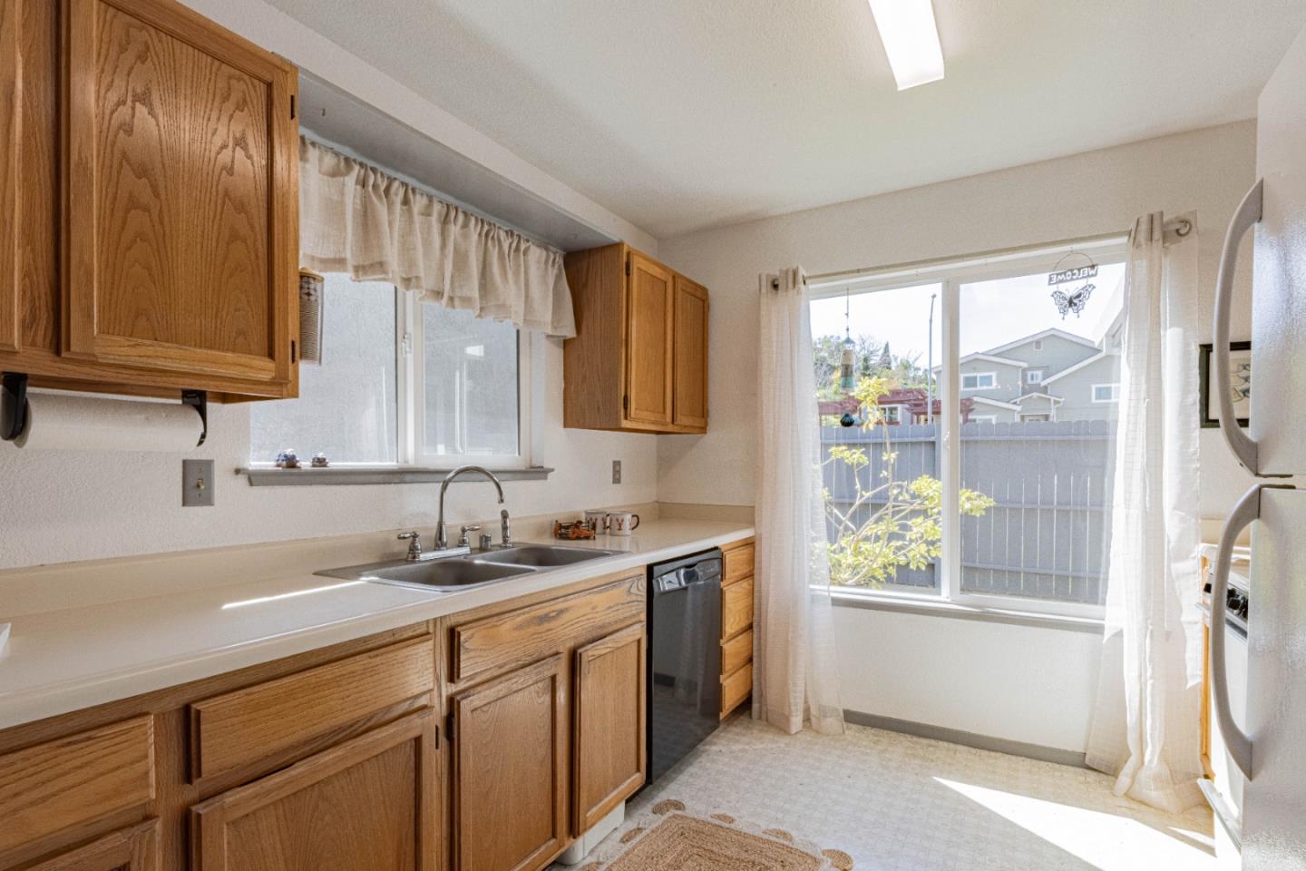 Detail Gallery Image 13 of 29 For 11 Fresa Pl, Salinas,  CA 93905 - 3 Beds | 2 Baths