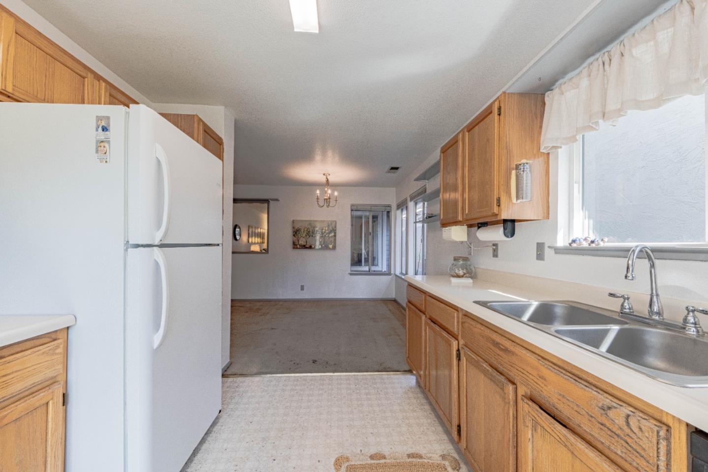 Detail Gallery Image 15 of 29 For 11 Fresa Pl, Salinas,  CA 93905 - 3 Beds | 2 Baths