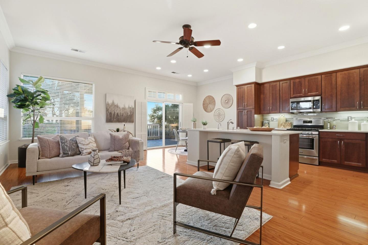 Detail Gallery Image 10 of 67 For 9050 Village View Loop, San Jose,  CA 95135 - 2 Beds | 2/1 Baths