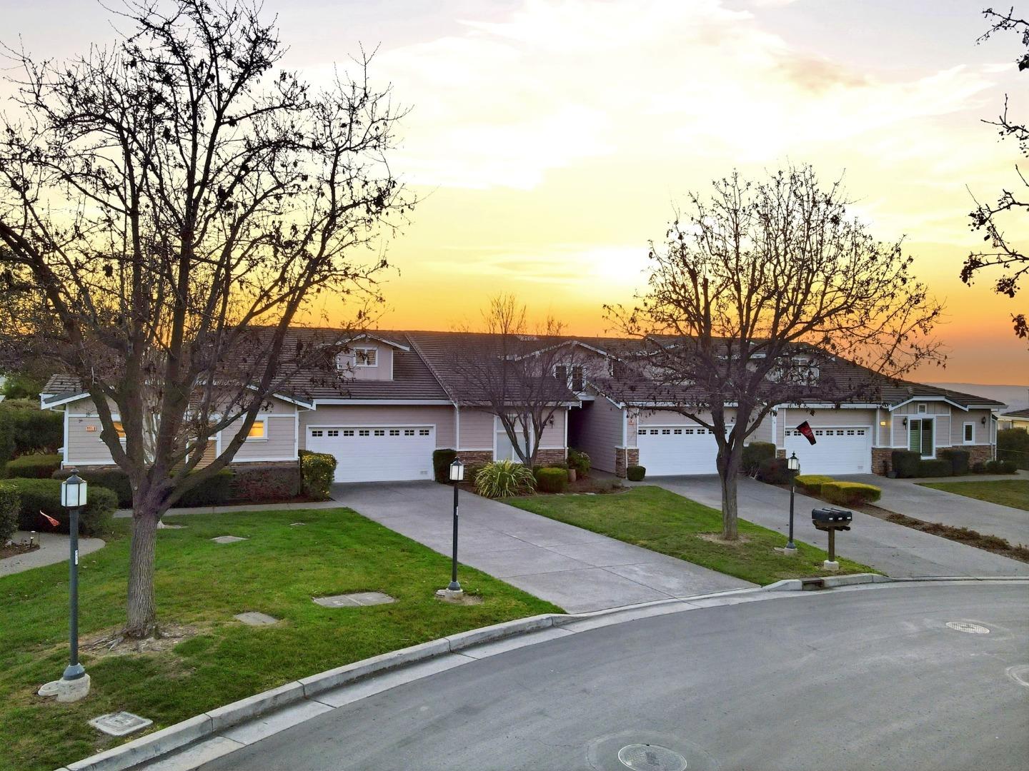 Detail Gallery Image 40 of 67 For 9050 Village View Loop, San Jose,  CA 95135 - 2 Beds | 2/1 Baths