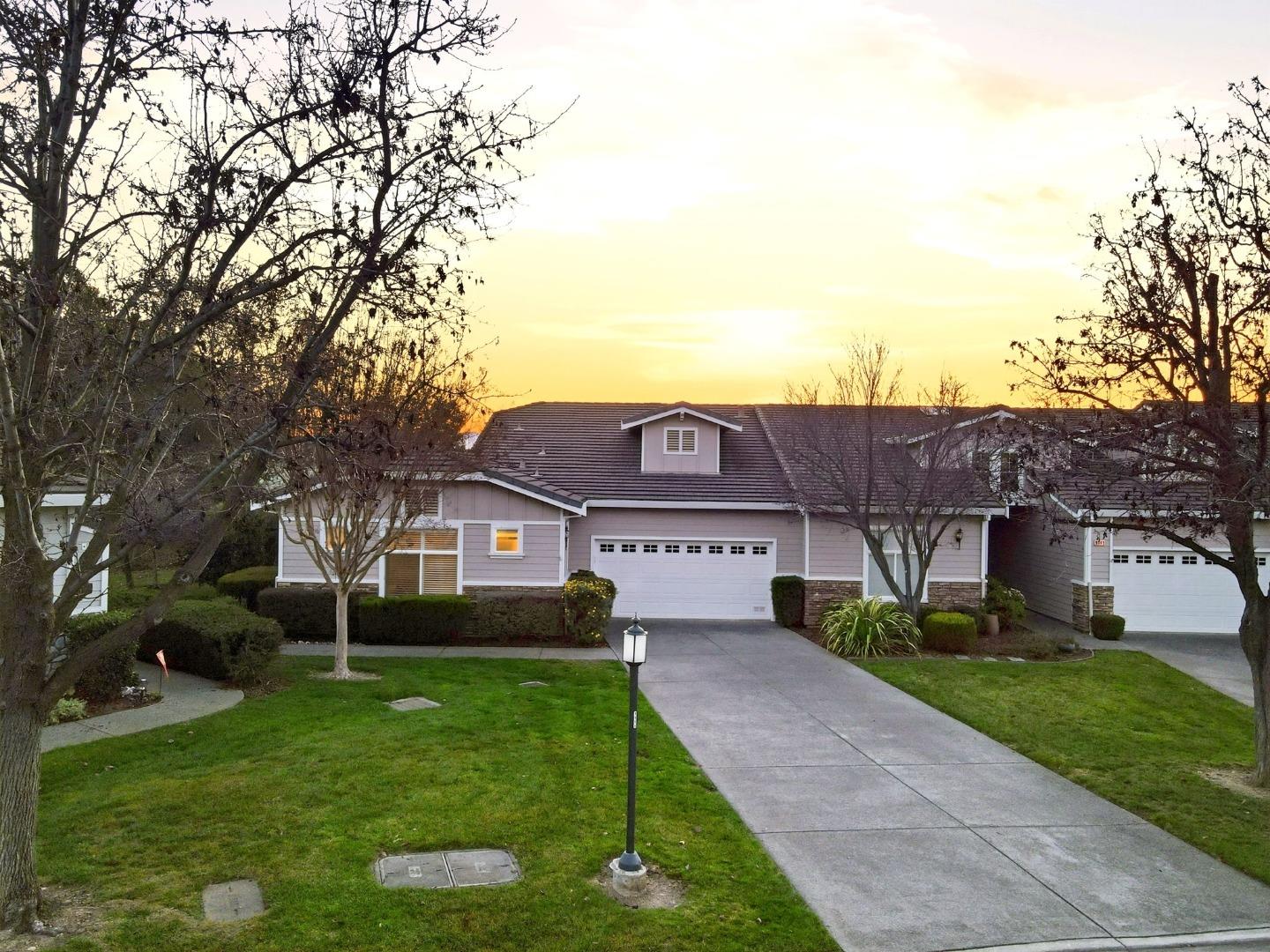 Detail Gallery Image 41 of 67 For 9050 Village View Loop, San Jose,  CA 95135 - 2 Beds | 2/1 Baths