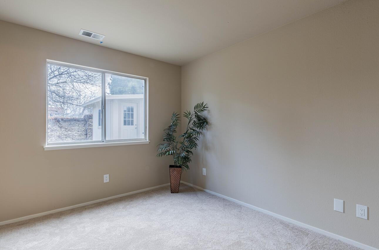 Detail Gallery Image 16 of 43 For 10 Rex Cir, Salinas,  CA 93906 - 5 Beds | 3 Baths