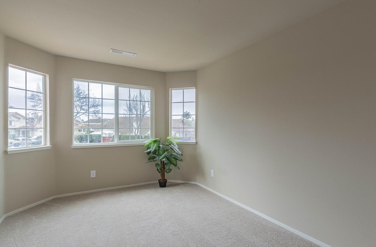 Detail Gallery Image 30 of 43 For 10 Rex Cir, Salinas,  CA 93906 - 5 Beds | 3 Baths