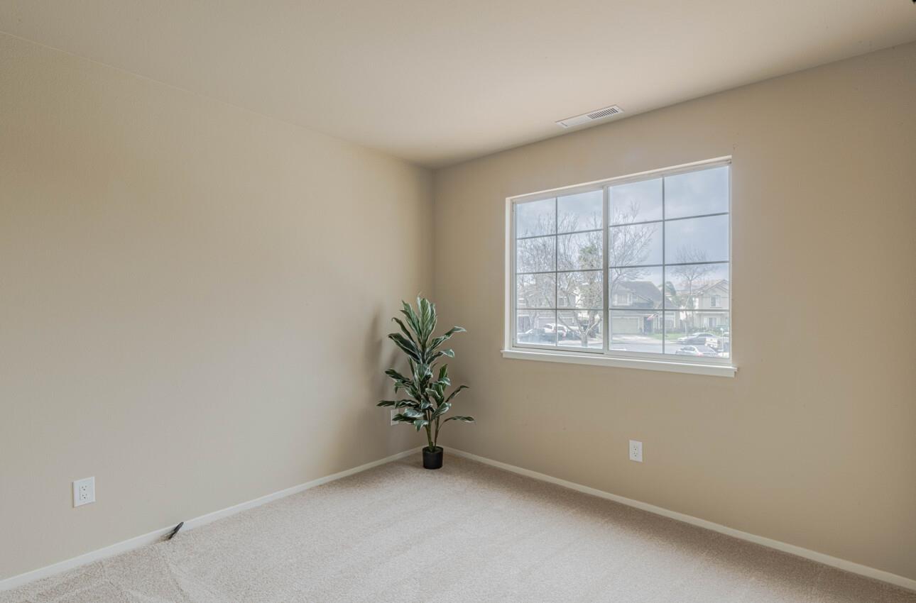 Detail Gallery Image 32 of 43 For 10 Rex Cir, Salinas,  CA 93906 - 5 Beds | 3 Baths