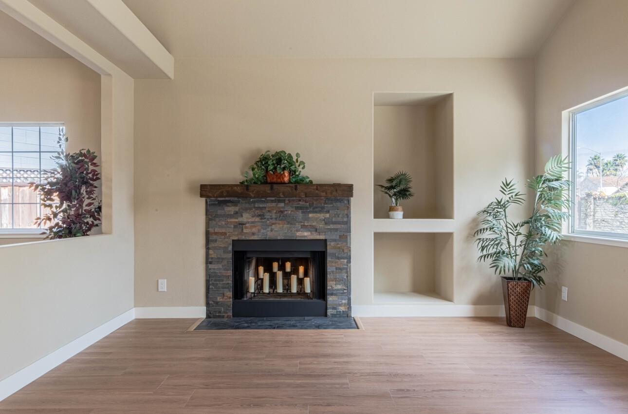 Detail Gallery Image 8 of 43 For 10 Rex Cir, Salinas,  CA 93906 - 5 Beds | 3 Baths