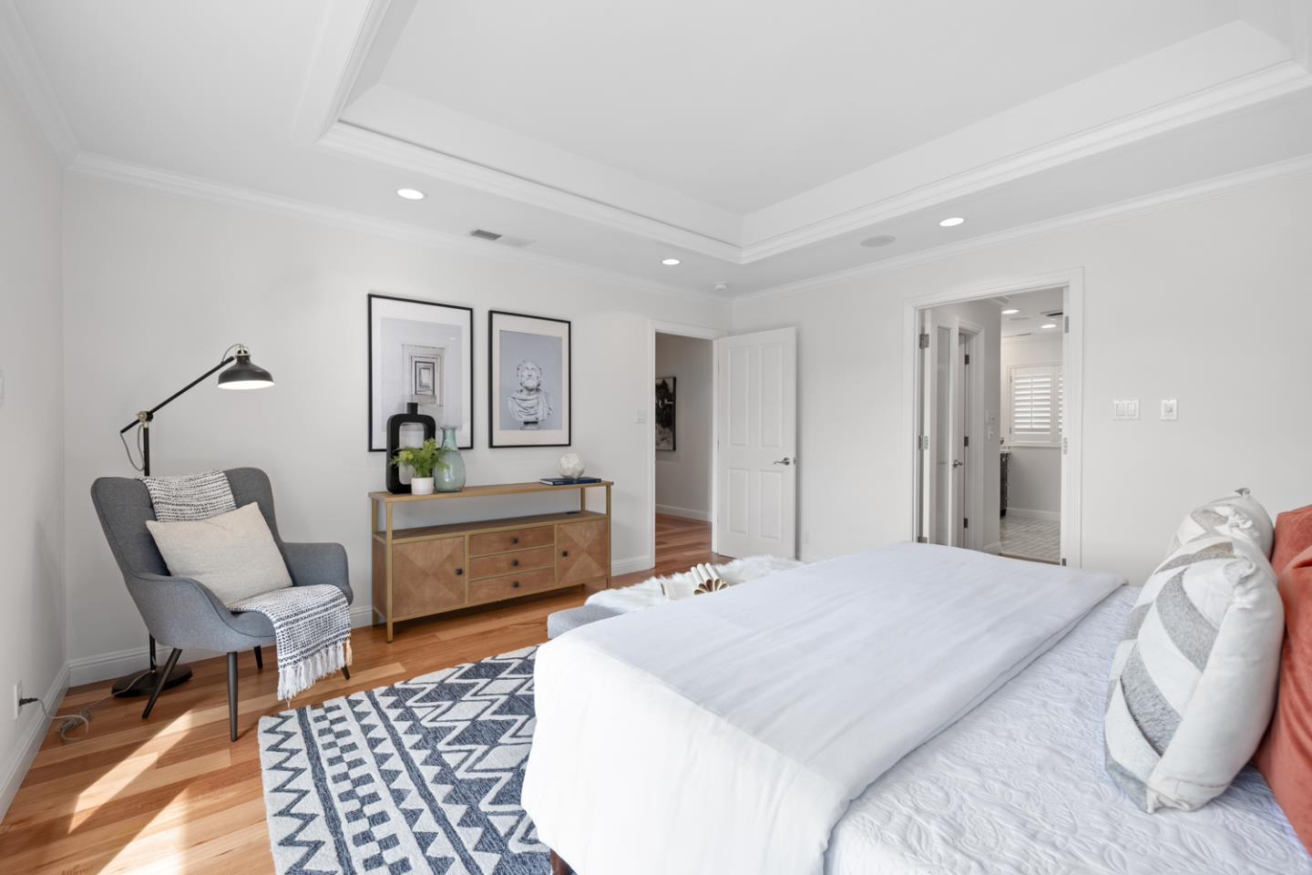 Detail Gallery Image 22 of 47 For 1360 Parrott Dr, San Mateo,  CA 94402 - 5 Beds | 3 Baths