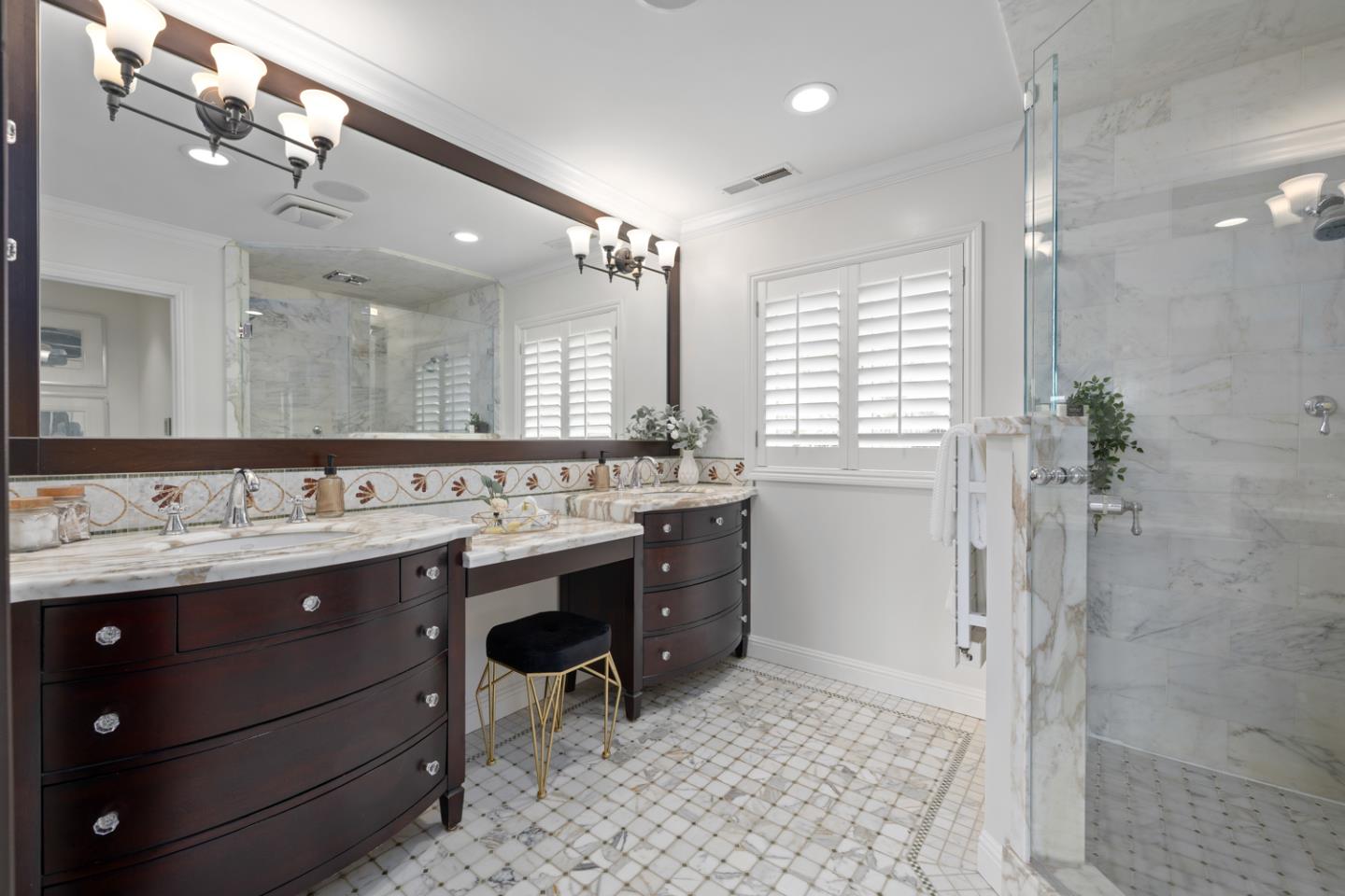 Detail Gallery Image 23 of 47 For 1360 Parrott Dr, San Mateo,  CA 94402 - 5 Beds | 3 Baths