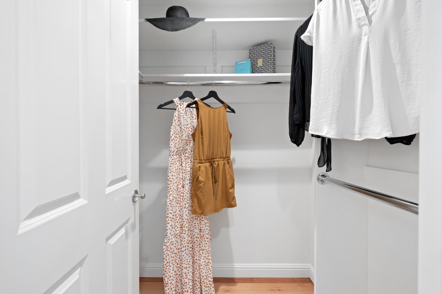 Detail Gallery Image 26 of 47 For 1360 Parrott Dr, San Mateo,  CA 94402 - 5 Beds | 3 Baths