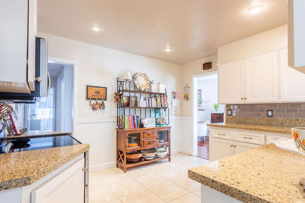Detail Gallery Image 13 of 46 For 508 Juanita Ave, Millbrae,  CA 94030 - 5 Beds | 2/1 Baths