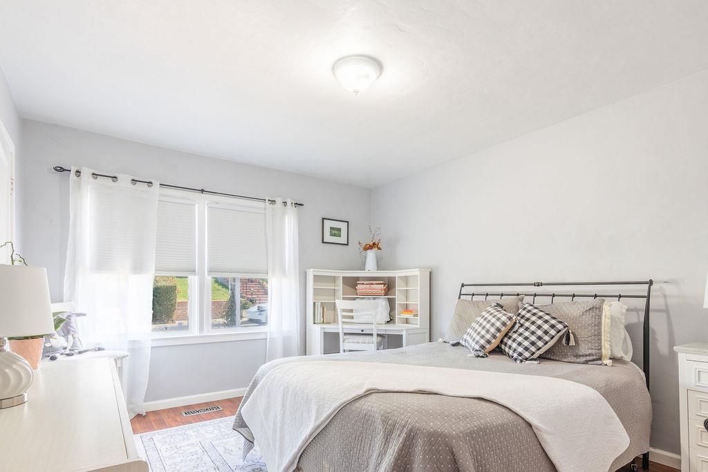 Detail Gallery Image 22 of 46 For 508 Juanita Ave, Millbrae,  CA 94030 - 5 Beds | 2/1 Baths