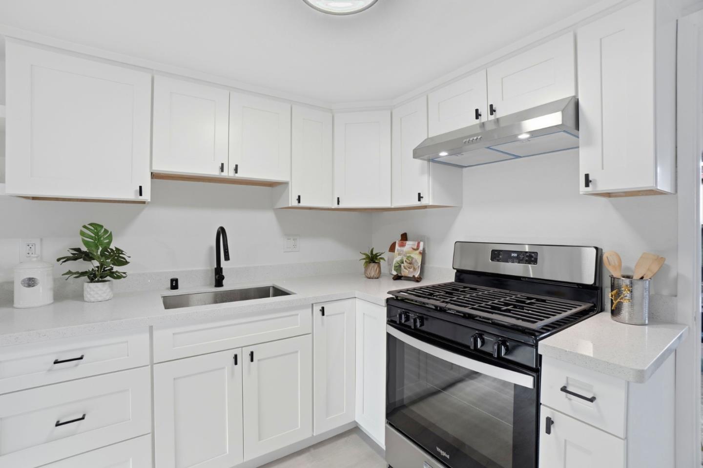 Detail Gallery Image 12 of 28 For 3774 Carter Dr, South San Francisco,  CA 94080 - 3 Beds | 2 Baths