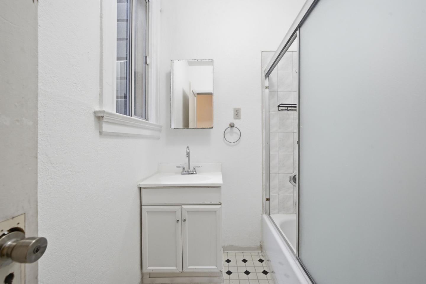 Detail Gallery Image 15 of 65 For 2325-2327 Bryant St, San Francisco,  CA 94110 - – Beds | – Baths