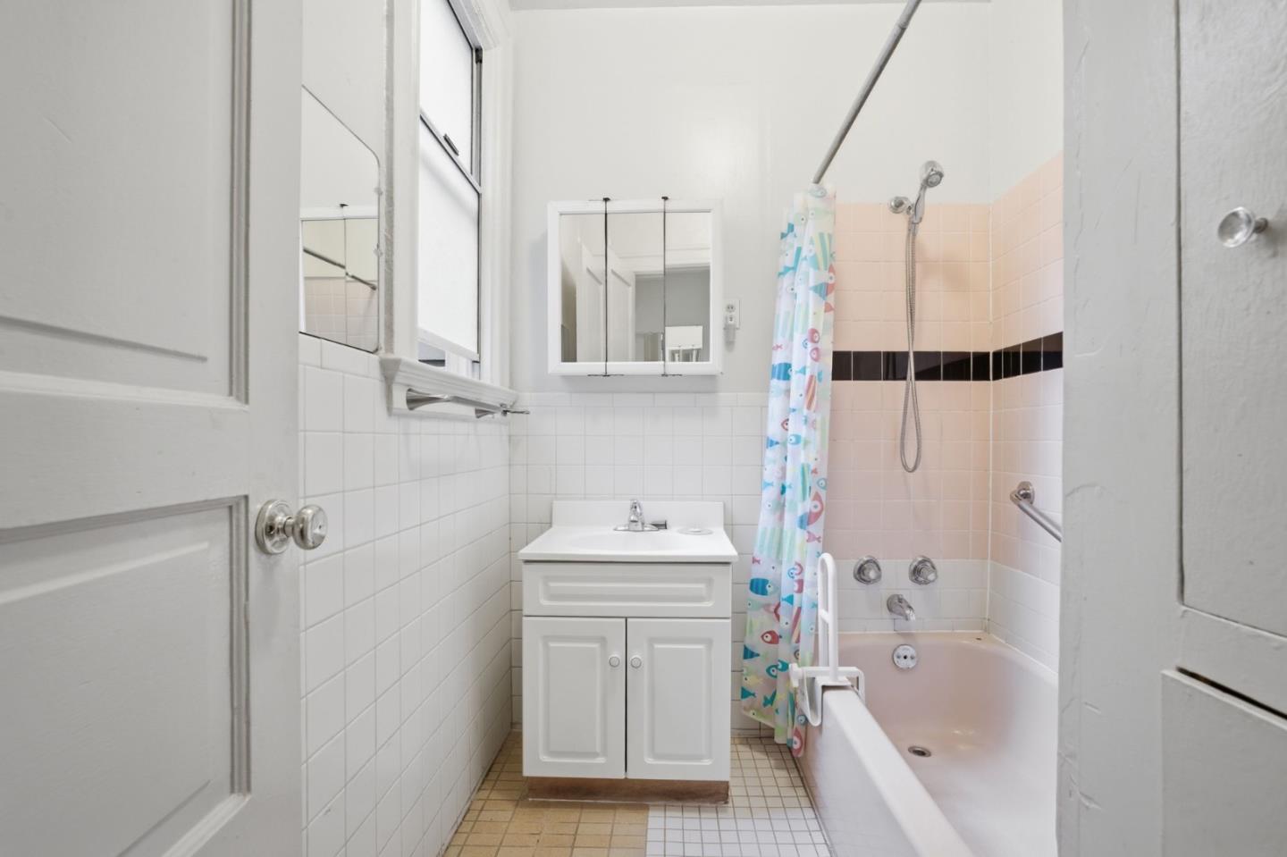 Detail Gallery Image 36 of 65 For 2325-2327 Bryant St, San Francisco,  CA 94110 - – Beds | – Baths