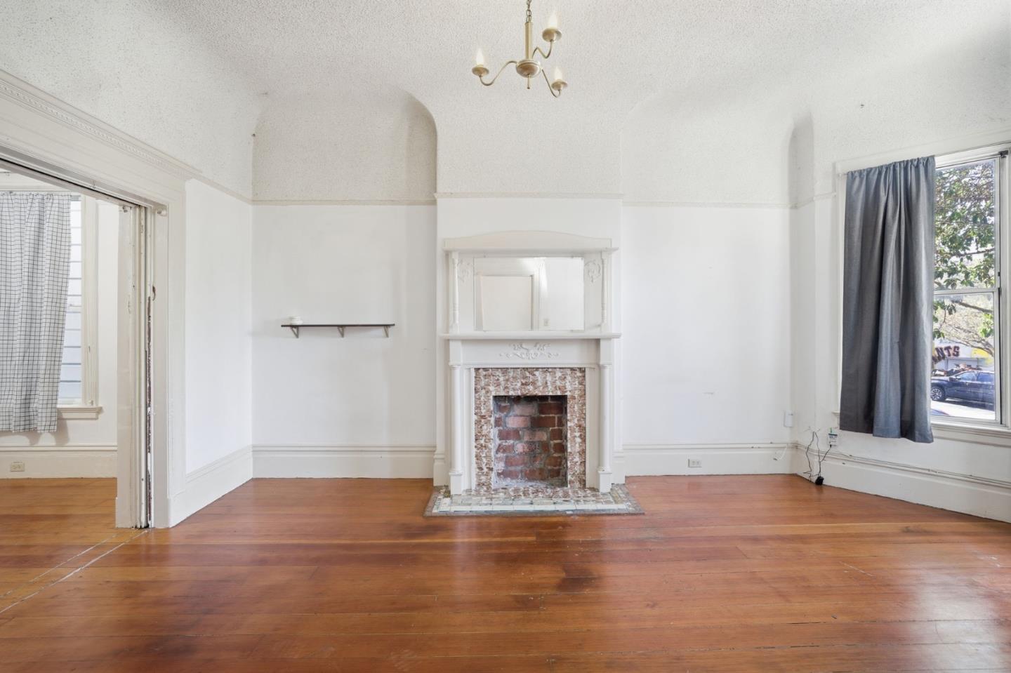 Detail Gallery Image 4 of 65 For 2325-2327 Bryant St, San Francisco,  CA 94110 - – Beds | – Baths