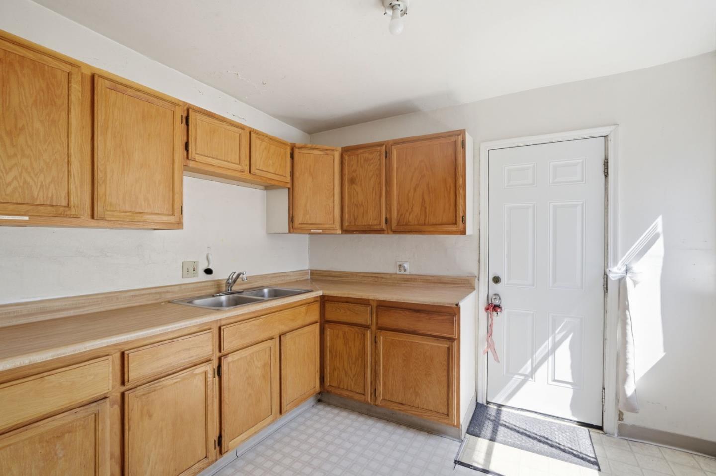 Detail Gallery Image 42 of 65 For 2325-2327 Bryant St, San Francisco,  CA 94110 - – Beds | – Baths