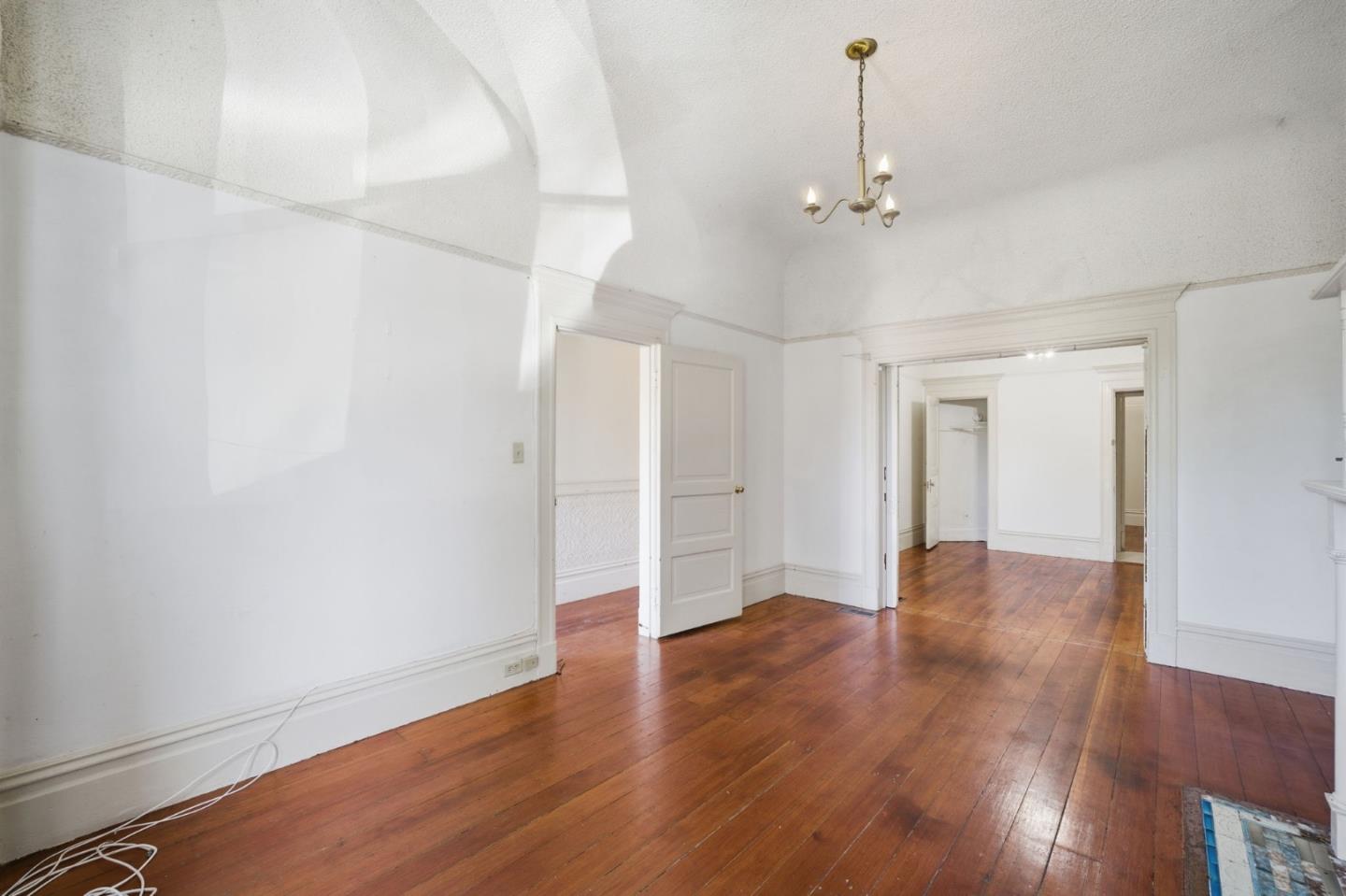 Detail Gallery Image 6 of 65 For 2325-2327 Bryant St, San Francisco,  CA 94110 - – Beds | – Baths