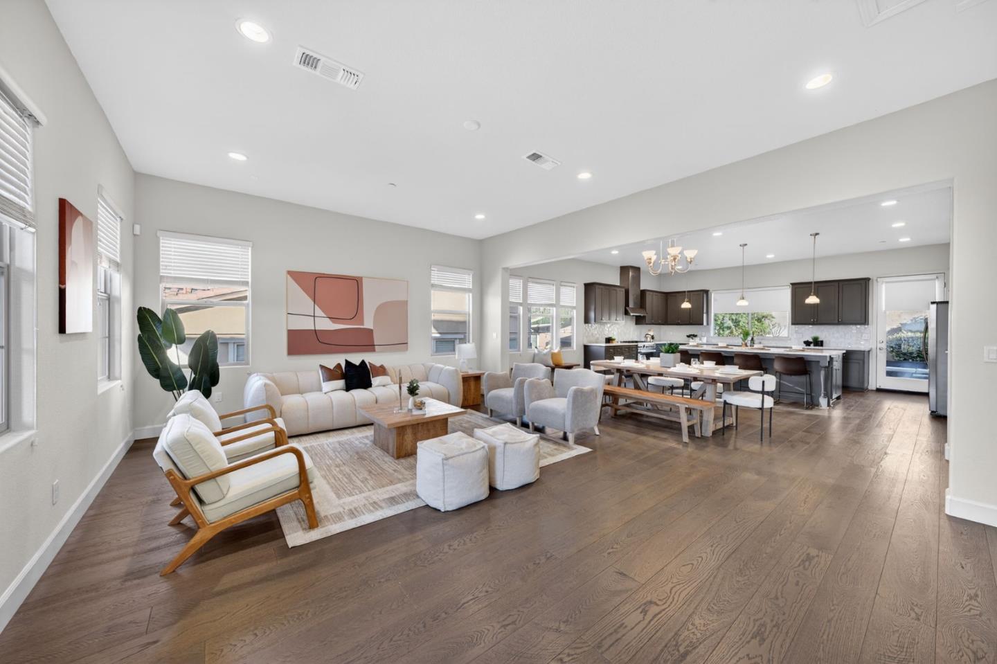 Detail Gallery Image 15 of 70 For 1414 Cottlestone Ct, San Jose,  CA 95121 - 5 Beds | 3/1 Baths