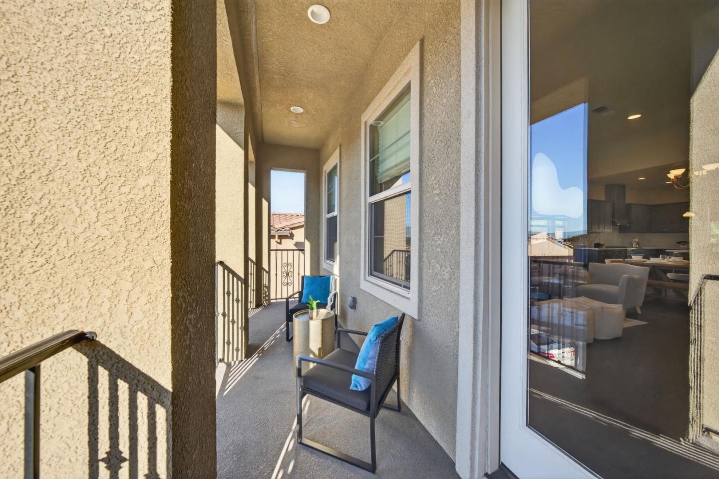 Detail Gallery Image 17 of 70 For 1414 Cottlestone Ct, San Jose,  CA 95121 - 5 Beds | 3/1 Baths