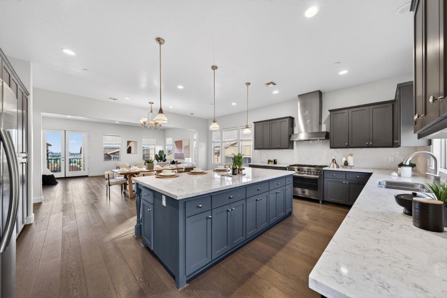 Detail Gallery Image 6 of 70 For 1414 Cottlestone Ct, San Jose,  CA 95121 - 5 Beds | 3/1 Baths