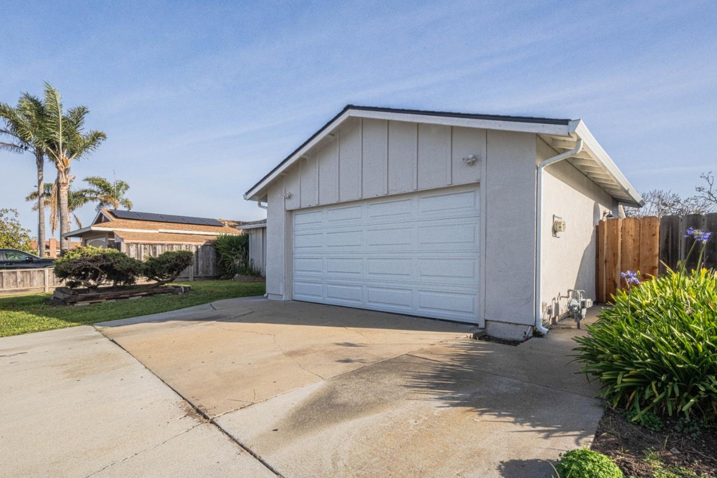 Detail Gallery Image 2 of 29 For 18594 Northridge Dr, Salinas,  CA 93906 - 3 Beds | 2 Baths